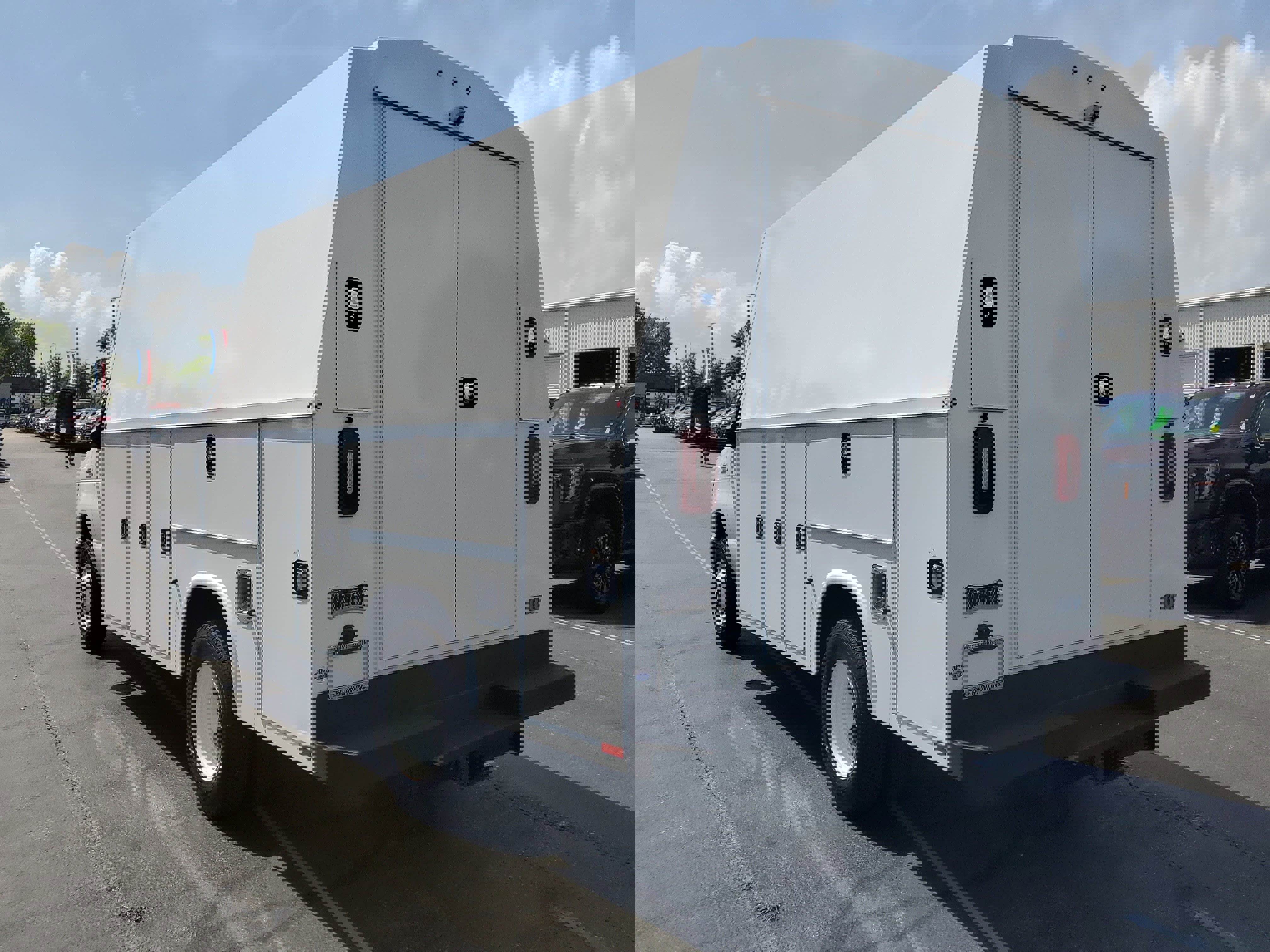 Certified 2024 Ford E-450 and Econoline 450 Super Duty w/ Driver's Safety Package image 8