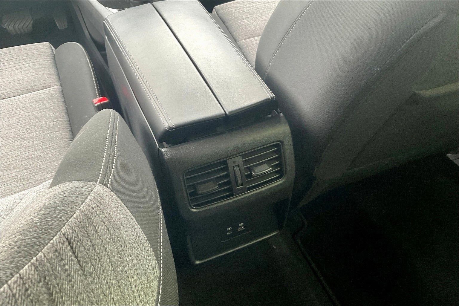 Certified 2023 Nissan Rogue SV image 40