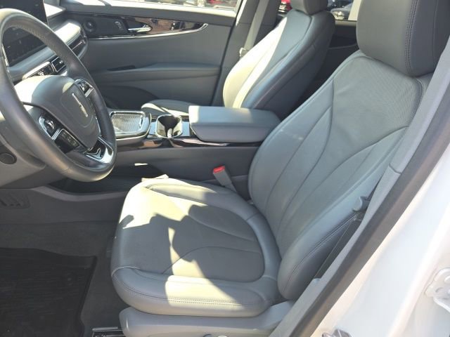Used 2021 Lincoln Nautilus Reserve FWD image 4