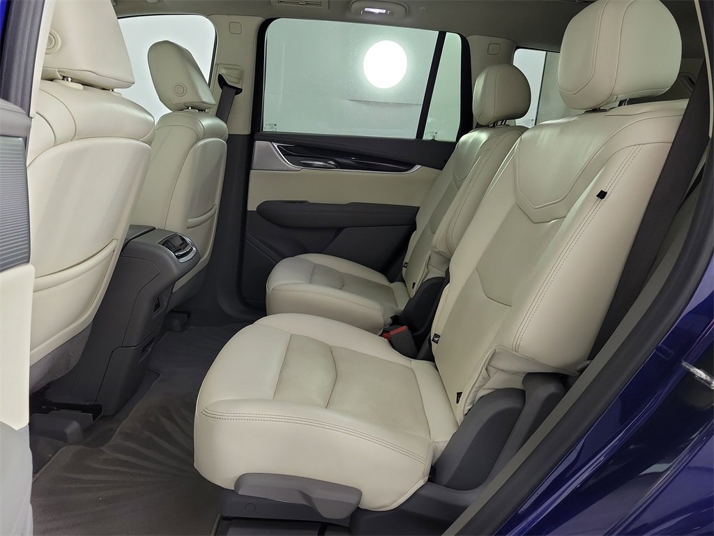 Certified 2023 Cadillac XT6 Premium Luxury image 12