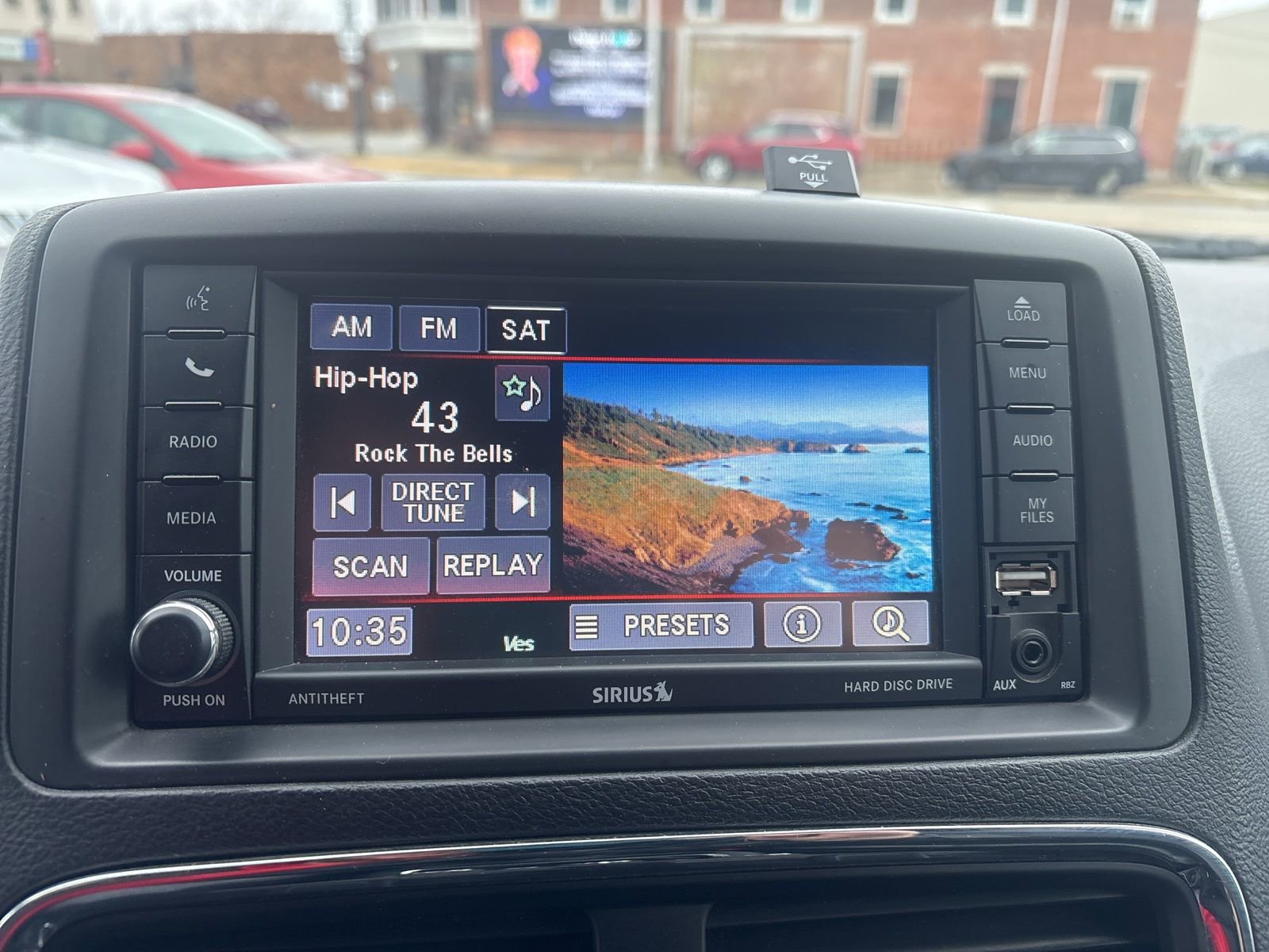 Used 2016 Dodge Grand Caravan SXT image 21