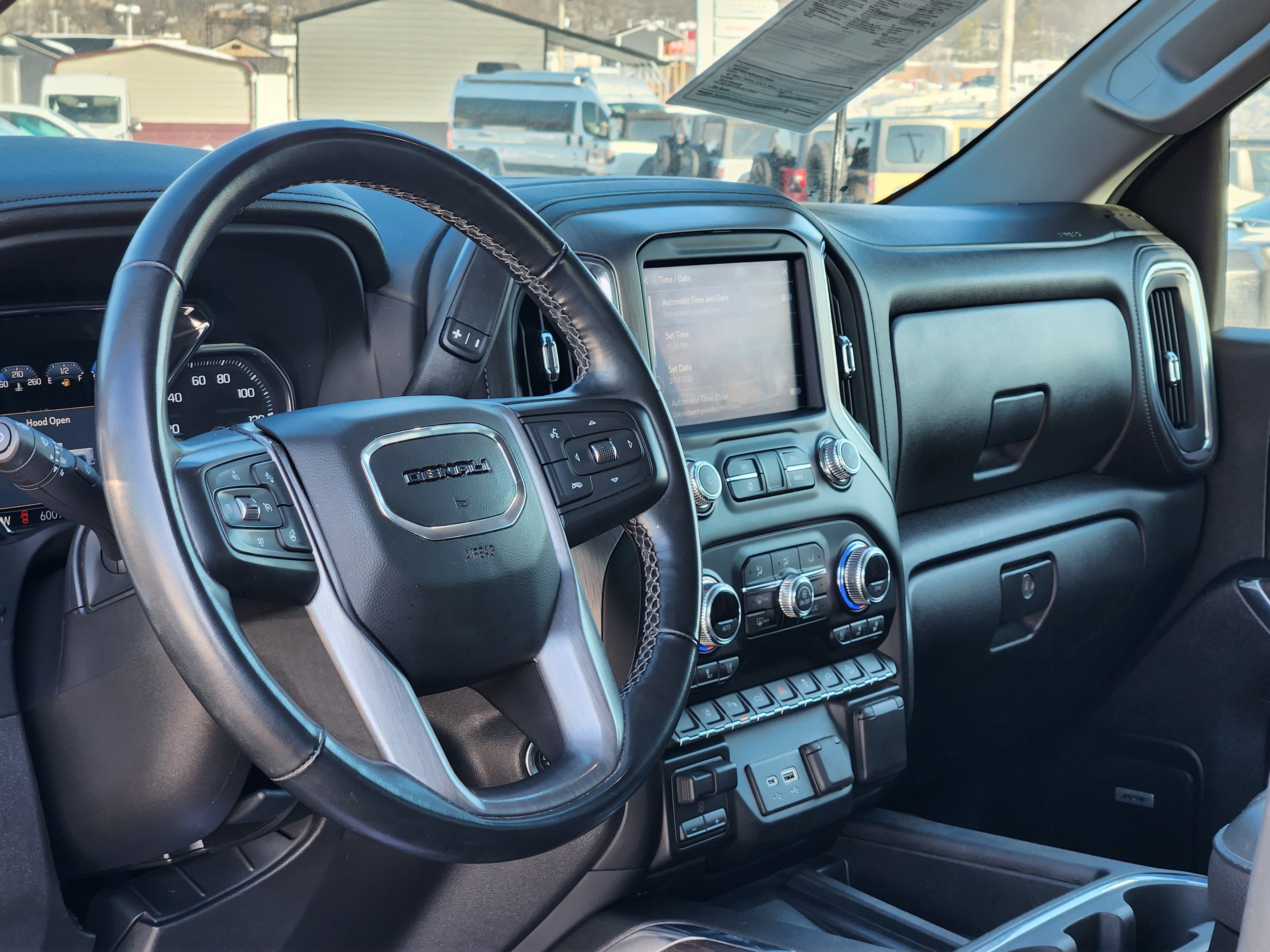 Used 2023 GMC Sierra 2500 Denali w/ Technology Package image 25