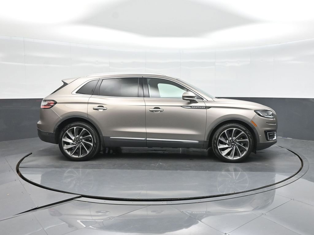 Used 2019 Lincoln Nautilus Reserve image 16