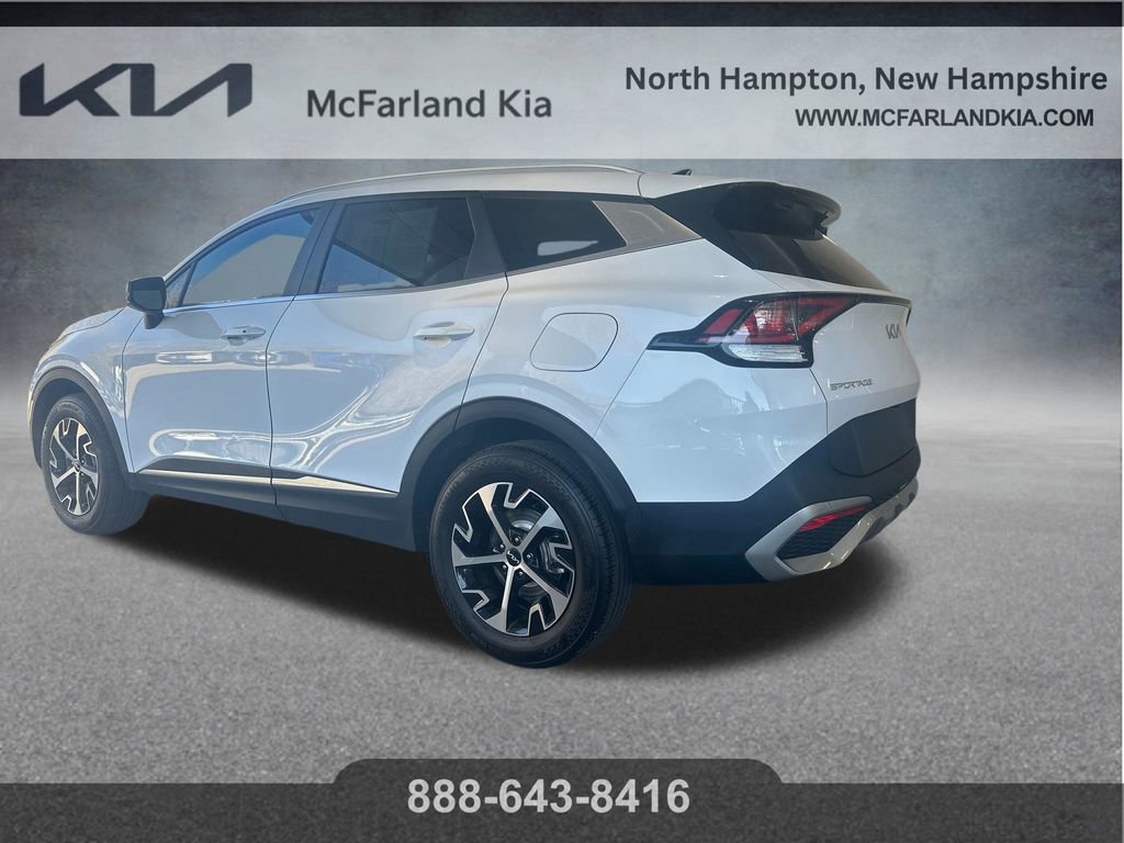 Used 2024 Kia Sportage EX image 4