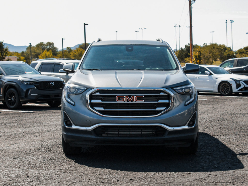 Used 2020 GMC Terrain SLT w/ Preferred Package AWD/4WD image 2