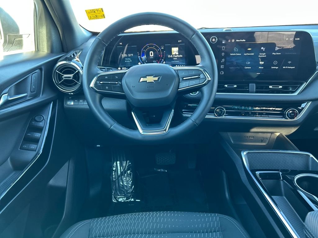 Used 2025 Chevrolet Equinox LT image 9