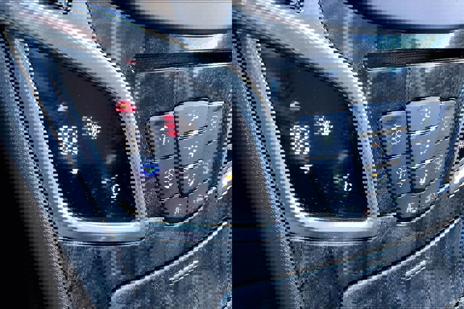 Used 2014 Buick LaCrosse Leather w/ Driver Confidence Package image 34