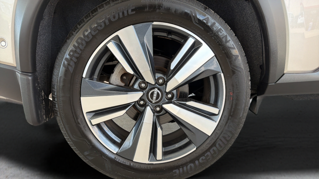 Certified 2023 Nissan Rogue Platinum AWD/4WD image 27