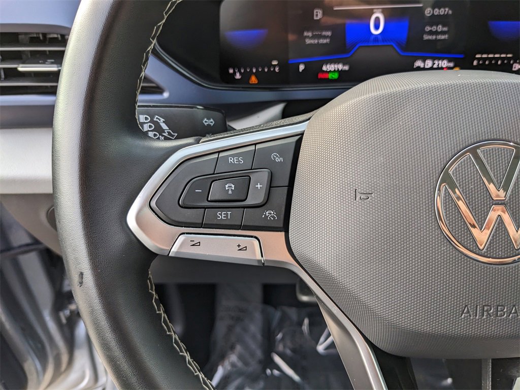 Certified 2023 Volkswagen Taos SE w/ Panoramic Sunroof Package image 32