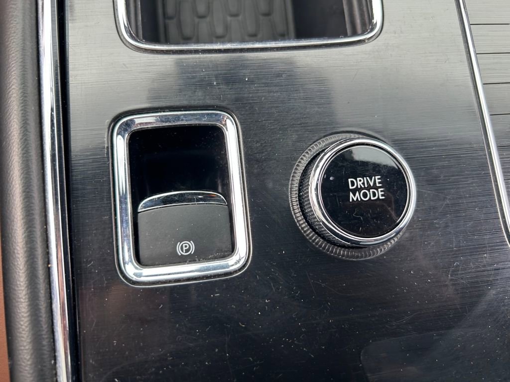 Used 2023 Lincoln Aviator Reserve w/ Equipment Group 201A image 16