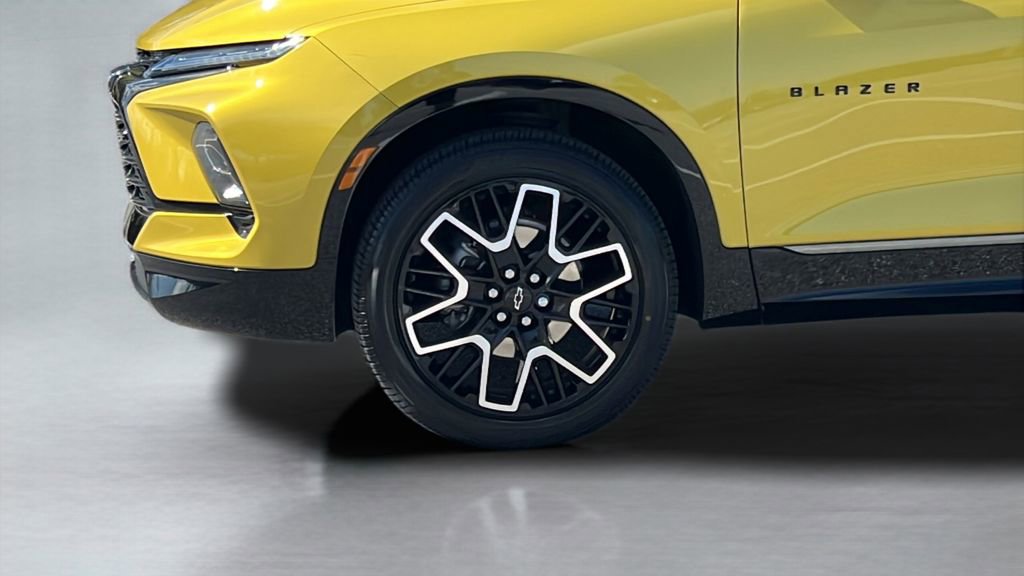 Used 2024 Chevrolet Blazer RS w/ Driver Confidence II Package FWD image 10