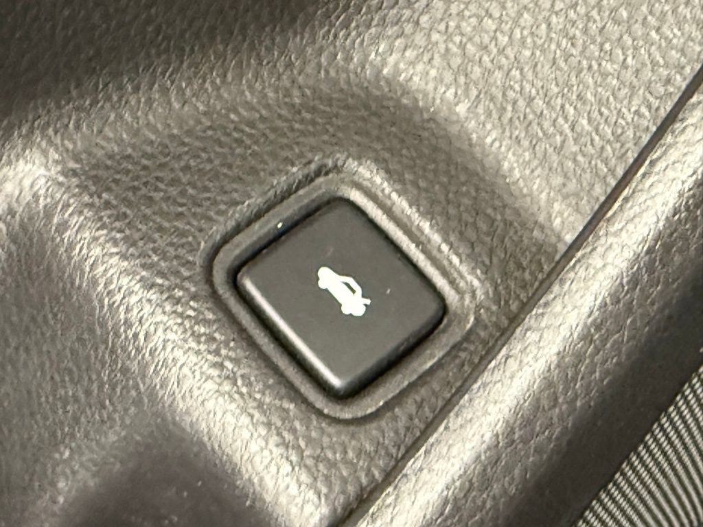 Used 2022 Honda Accord LX image 15