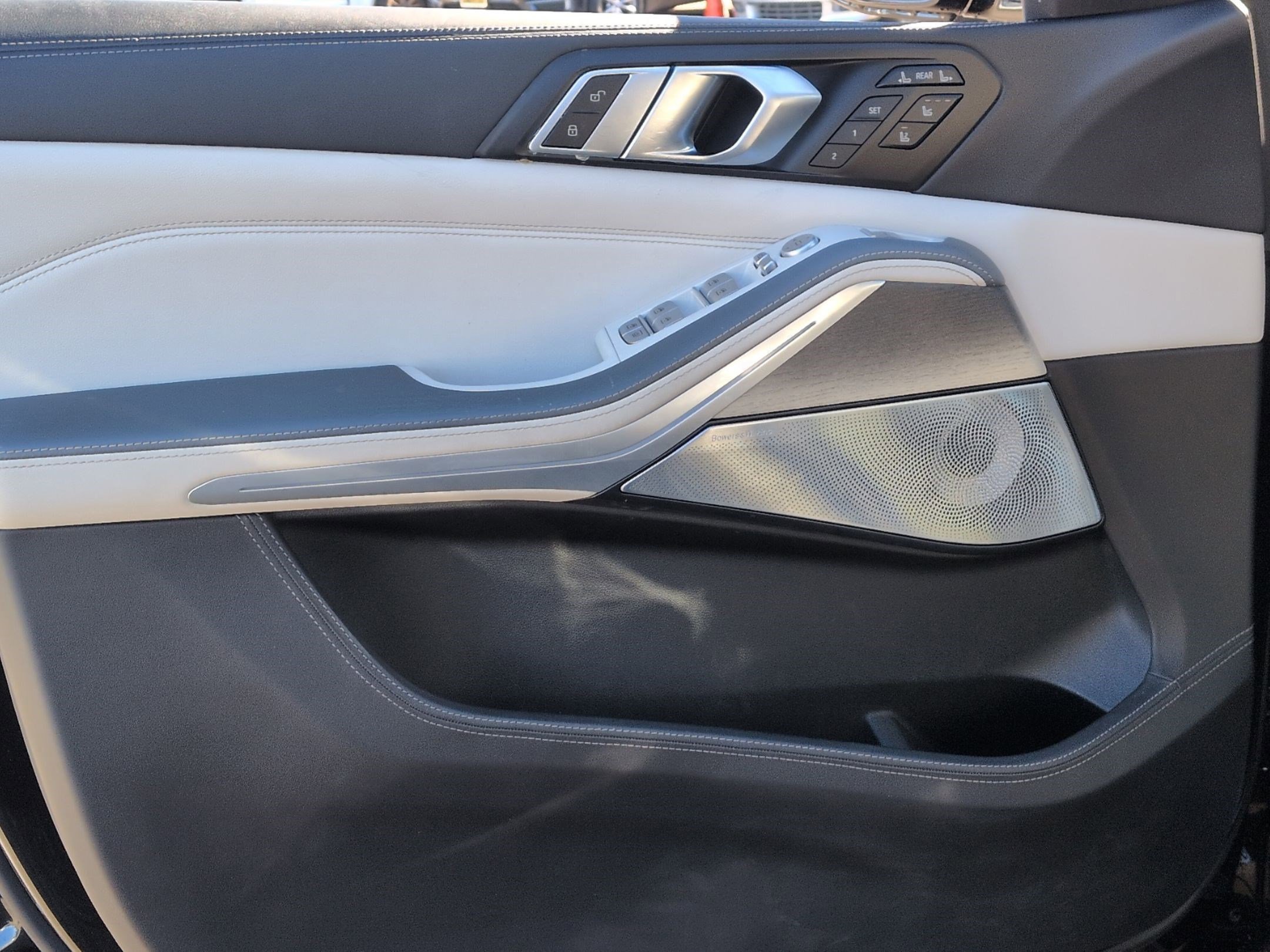 Certified 2024 BMW X7 xDrive40i w/ Executive Package image 14