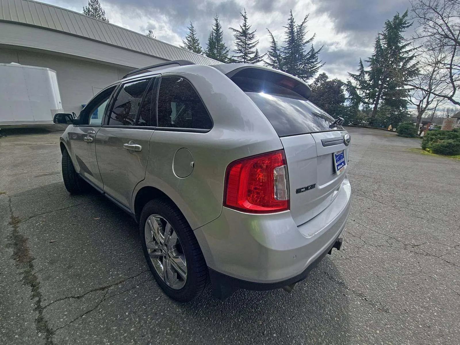Used 2013 Ford Edge Limited w/ Driver Entry Pkg AWD/4WD image 3