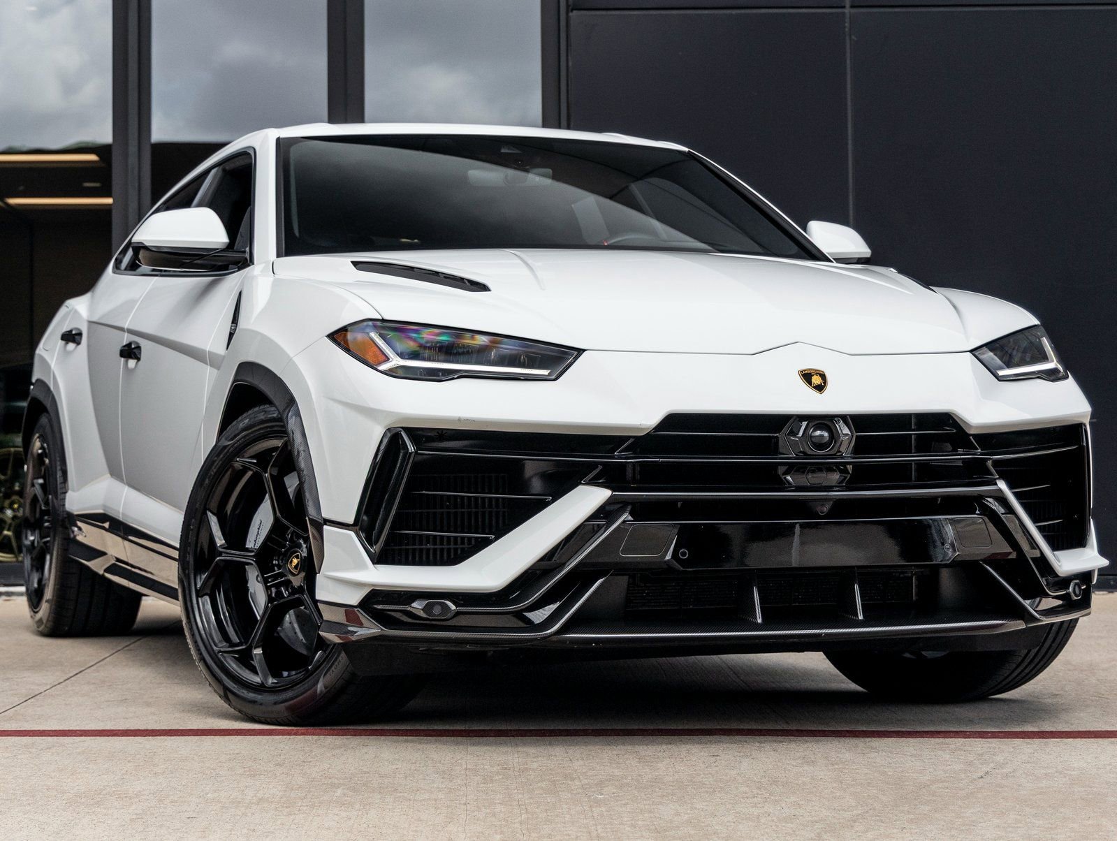 Used 2024 Lamborghini Urus Performante image 2