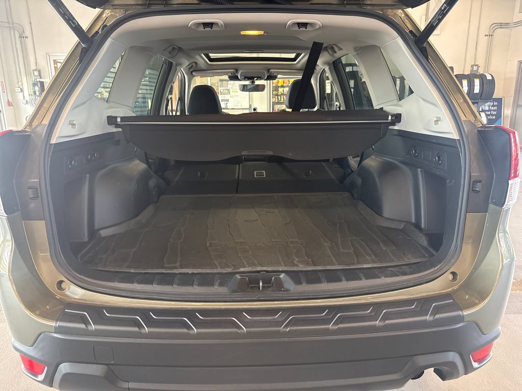 Certified 2024 Subaru Forester Premium AWD/4WD image 3