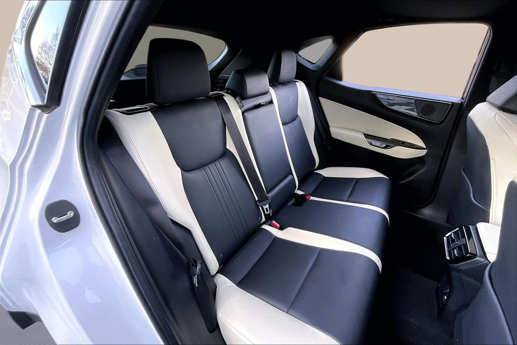 Used 2024 Lexus NX 250 FWD w/ Towing Package (2000 Lbs) image 20