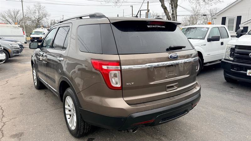 Used 2015 Ford Explorer XLT w/ Equipment Group 201B image 2