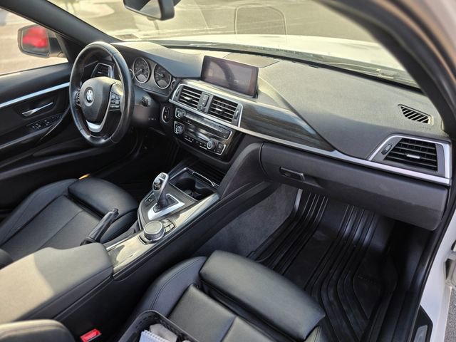 Used 2017 BMW 330i xDrive Wagon image 9