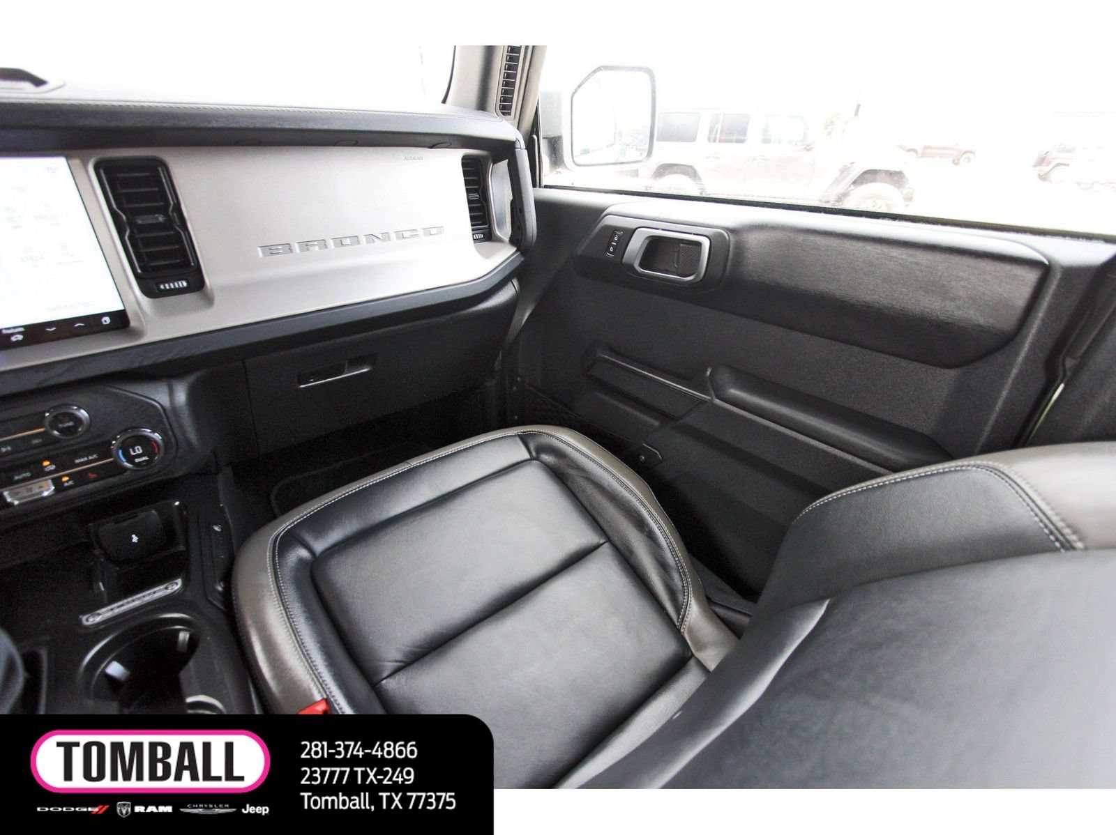 Used 2025 Ford Bronco Outer Banks AWD/4WD image 11
