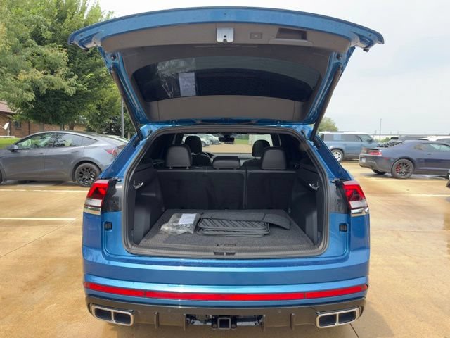 Used 2024 Volkswagen Atlas Cross Sport SEL R-Line AWD/4WD image 21