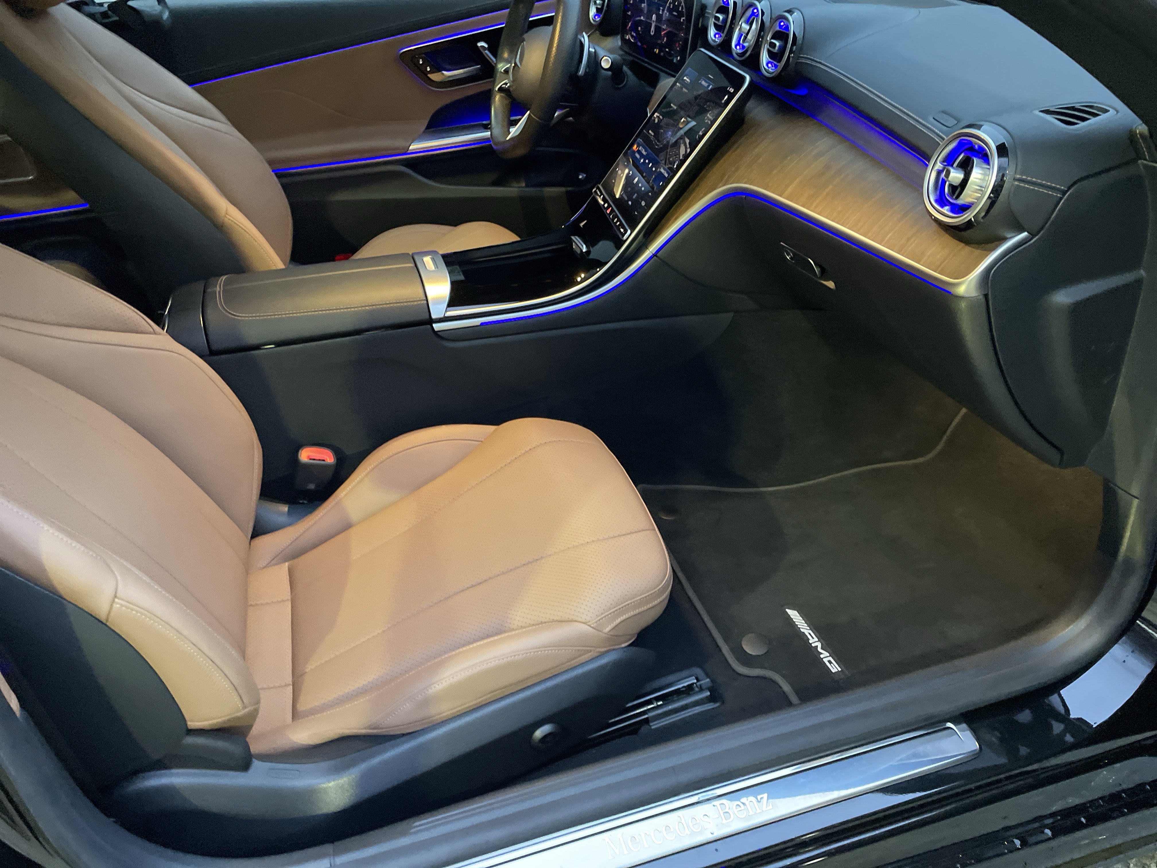 Certified 2024 Mercedes-Benz CLE 300 4MATIC Coupe image 40