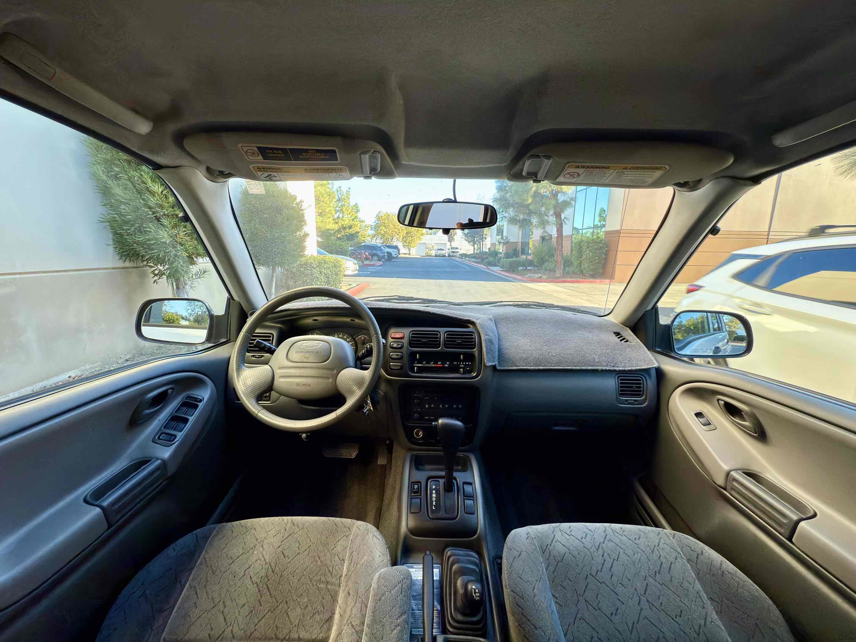 Used 2003 Chevrolet Tracker ZR2 image 27