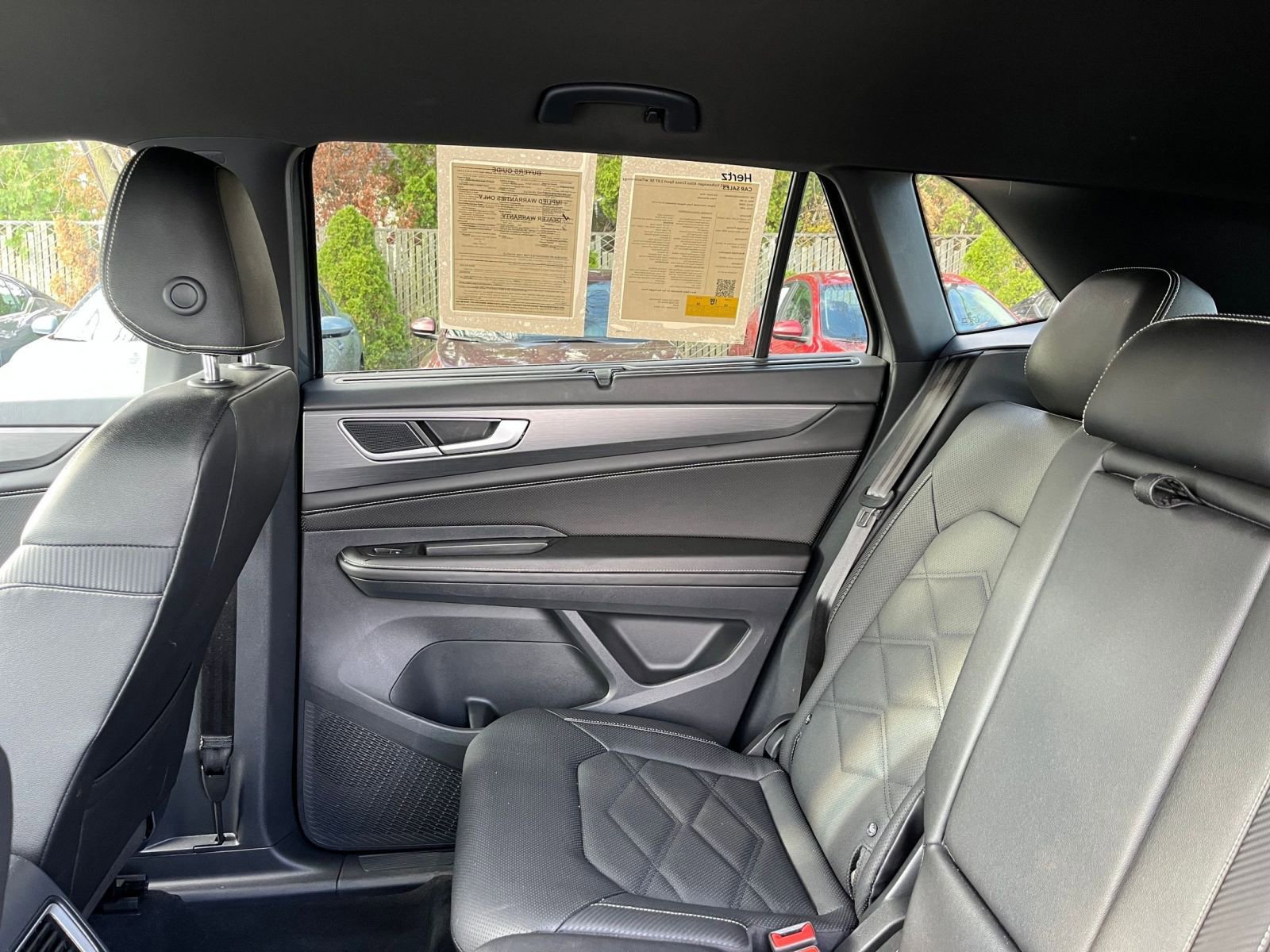 Used 2025 Volkswagen Atlas Cross Sport SE image 39