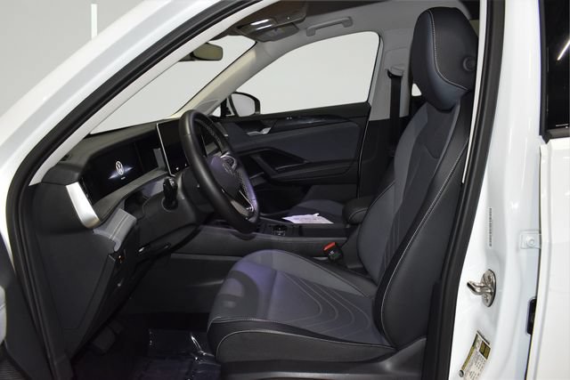 Used 2026 Volkswagen Tiguan SE AWD/4WD image 31