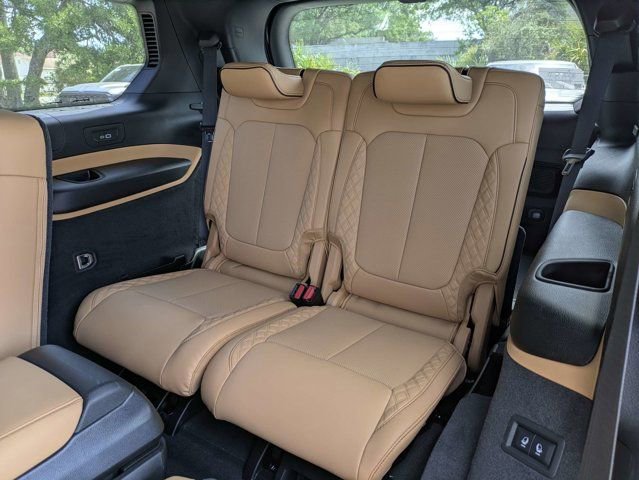 New 2026 Jeep Grand Cherokee L Summit w/ Obsidian Package AWD/4WD image 15