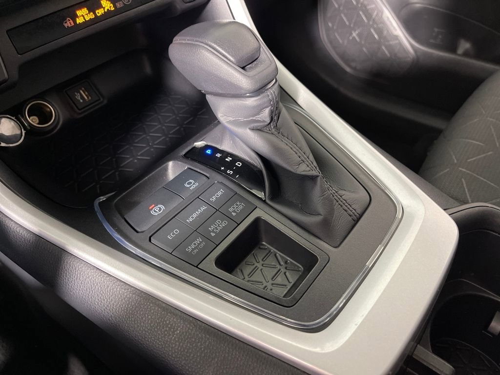 Used 2025 Toyota RAV4 XLE w/ Convenience Package AWD/4WD image 22