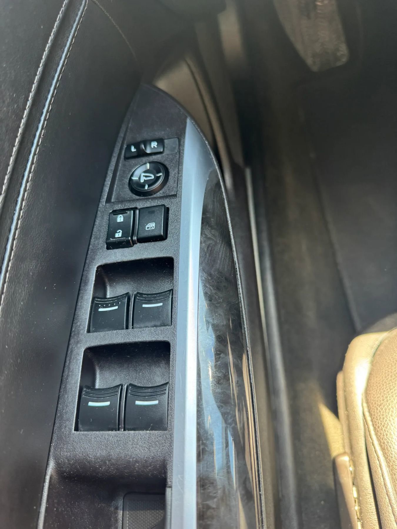 Used 2018 Acura TLX FWD image 15