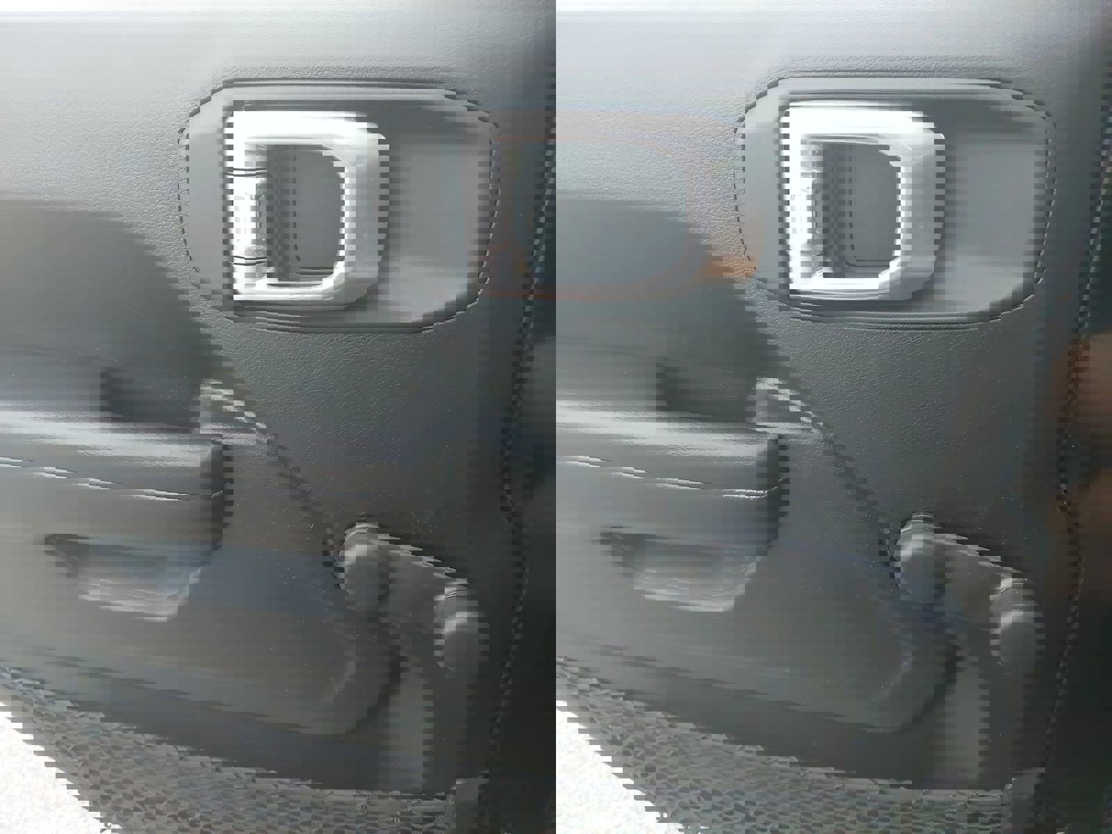 Used 2019 Jeep Wrangler Sport image 30