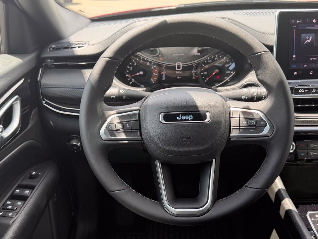 New 2026 Jeep Compass Latitude AWD/4WD image 40