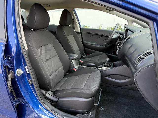 Used 2017 Kia Forte LX image 18