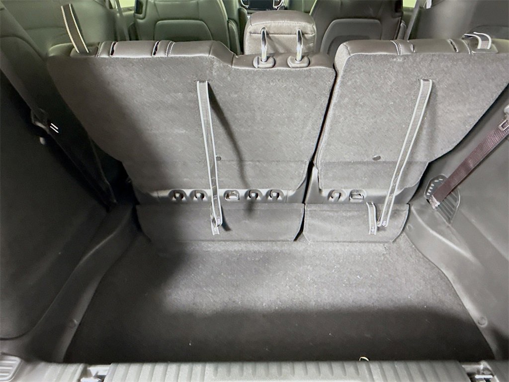 New 2025 Chrysler Pacifica Select image 26