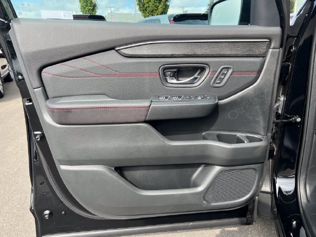 New 2026 Honda Pilot Black Edition image 17