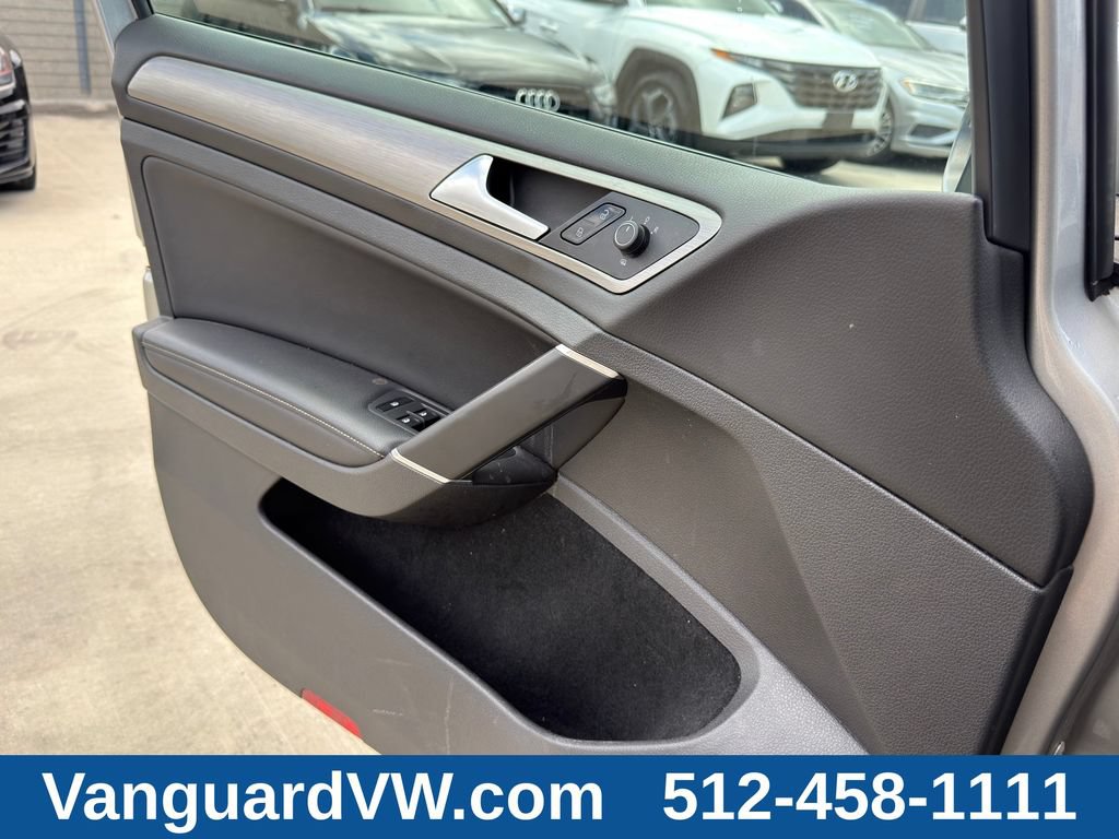 Used 2017 Volkswagen Golf SE FWD image 22