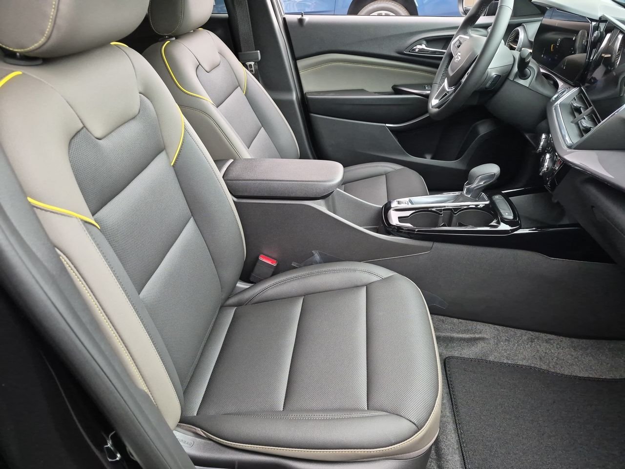 New 2026 Chevrolet Trax ACTIV w/ Driver Confidence Package FWD image 28