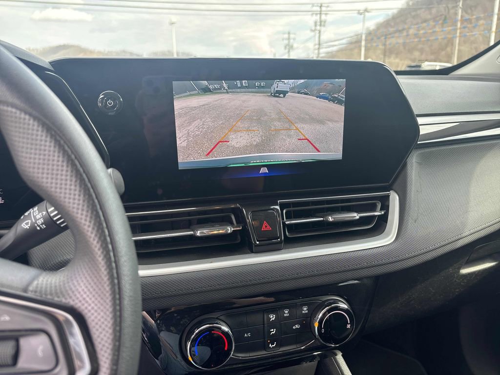 Used 2025 Chevrolet TrailBlazer LT image 16