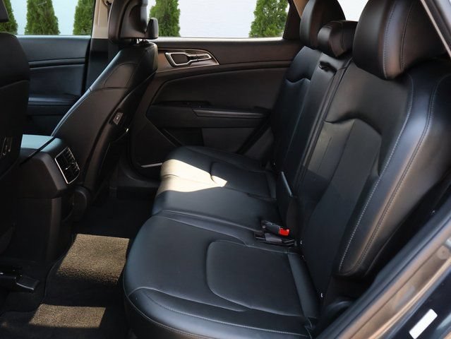 Used 2023 Kia Sportage EX FWD image 18