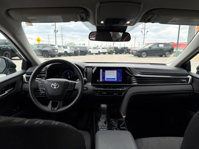 Used 2025 Toyota Camry LE image 15