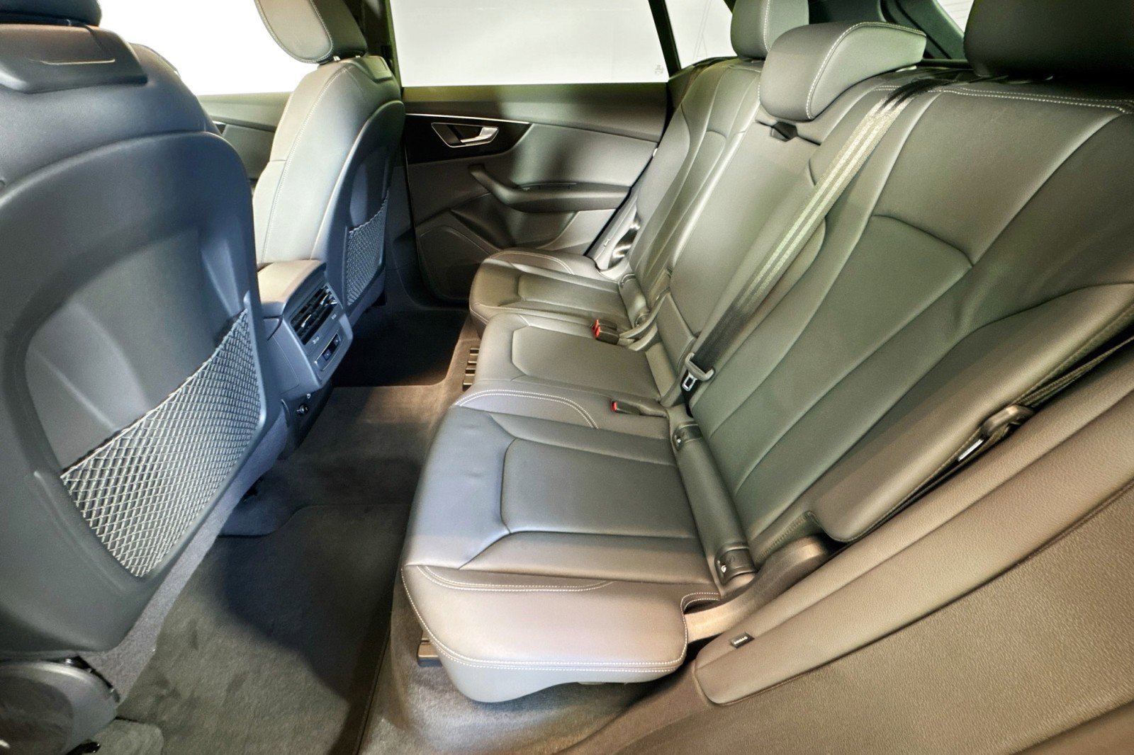 Used 2025 Audi Q8 Premium w/ Black Optic Package image 23