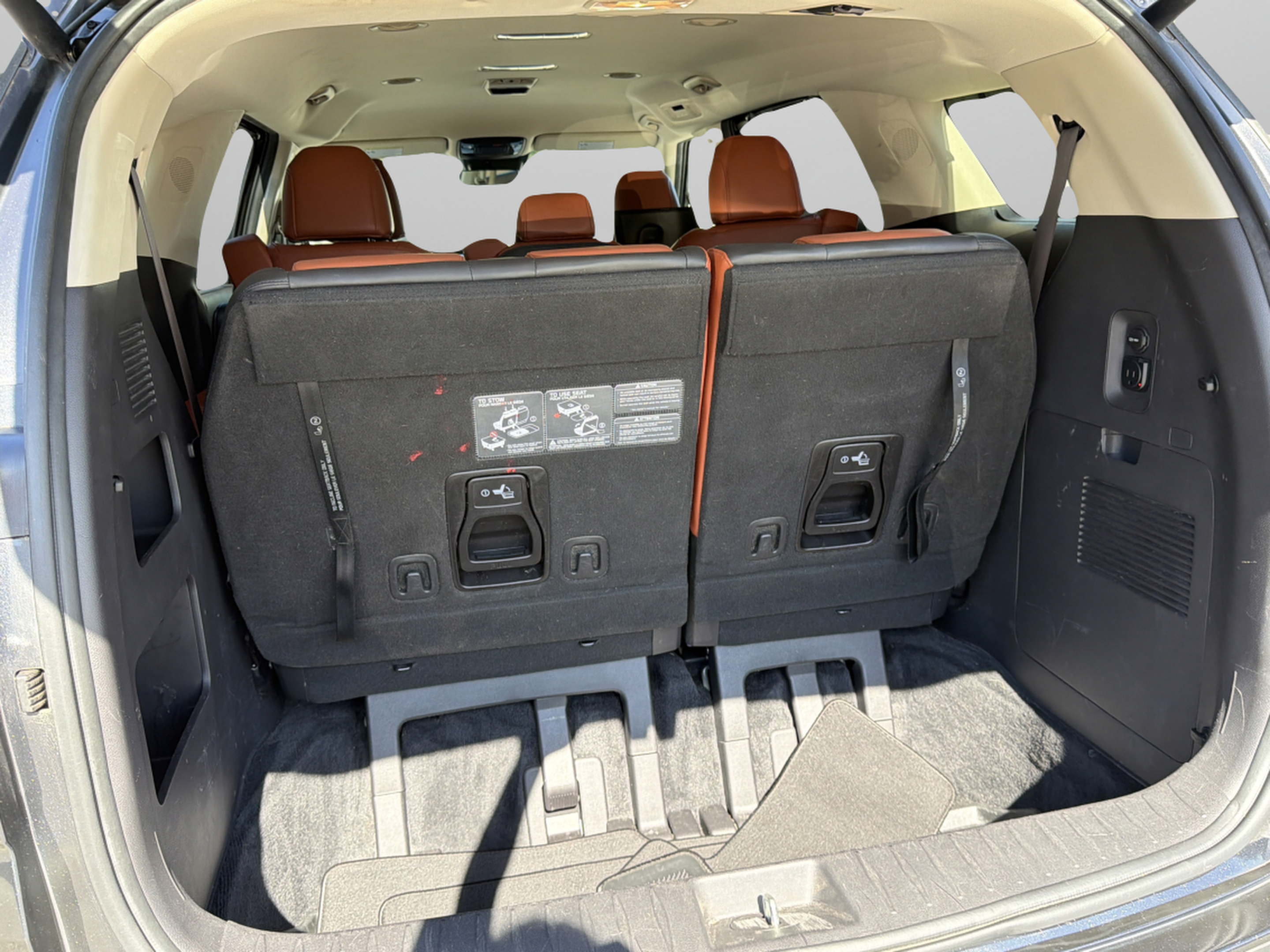 Used 2022 Kia Carnival SX FWD image 27