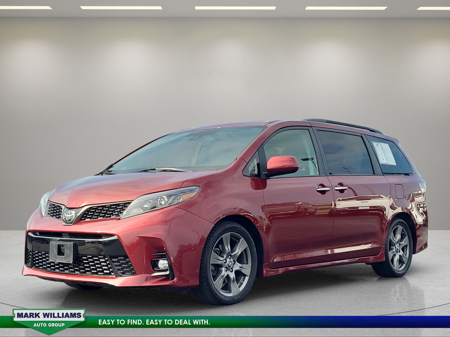 Used 2018 Toyota Sienna SE w/ SE Preferred Package FWD image 8