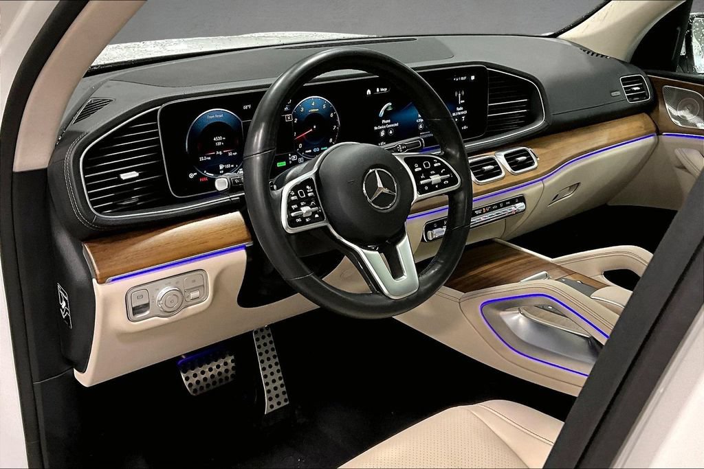 Used 2023 Mercedes-Benz GLS 450 4MATIC image 17