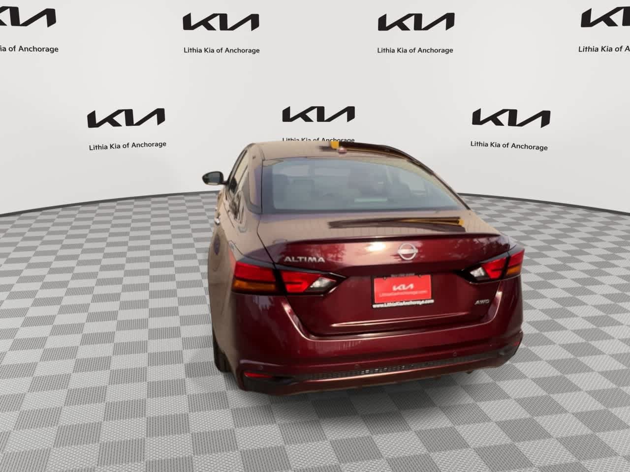 Used 2025 Nissan Altima 2.5 SV AWD/4WD image 7