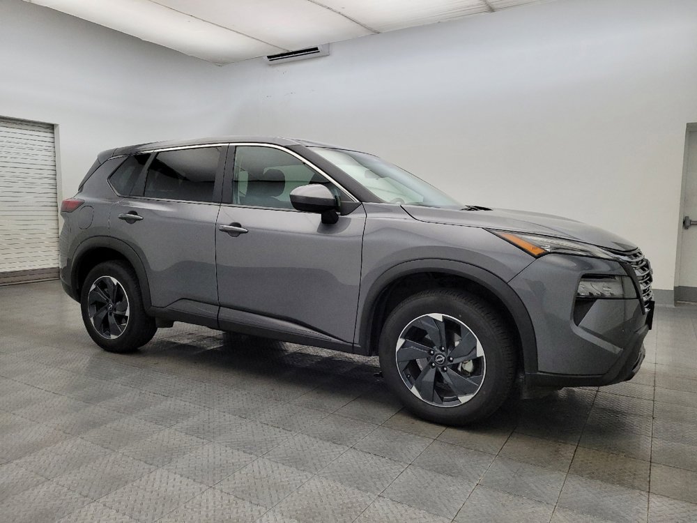 Used 2024 Nissan Rogue SV image 11