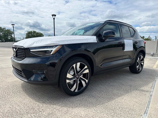 New 2026 Volvo XC40 B5 Ultra w/ Protection Package Premier AWD/4WD image 3