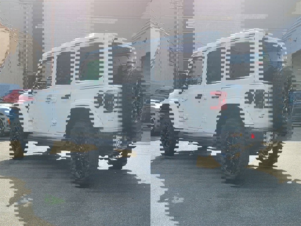 Used 2021 Jeep Wrangler Unlimited Sahara w/ Cold Weather Group image 2